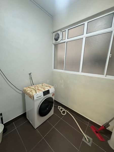 Condominium for Rent at Paraiso Residence @ The Earth - Teck Meng Lok - Interior - PropertyGuru.com.my