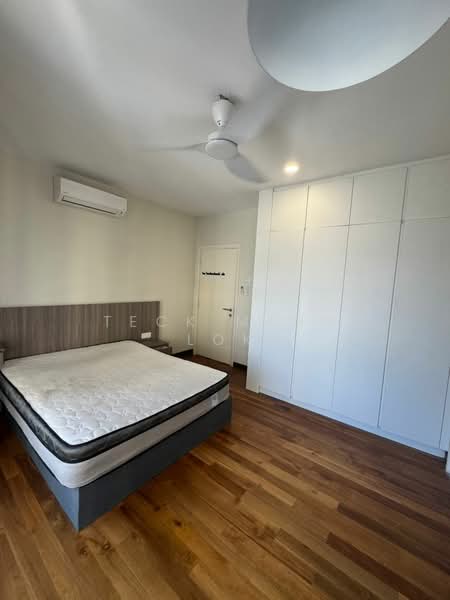 Condominium for Rent at Paraiso Residence @ The Earth - Teck Meng Lok - Bedroom - PropertyGuru.com.my