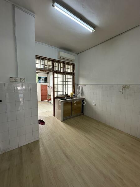 1-storey Terraced House for Sale in Taman Puteri Wangsa (Ulu Tiram) - Zoe Soo - Dry Kitchen-干厨房 - PropertyGuru.com.my