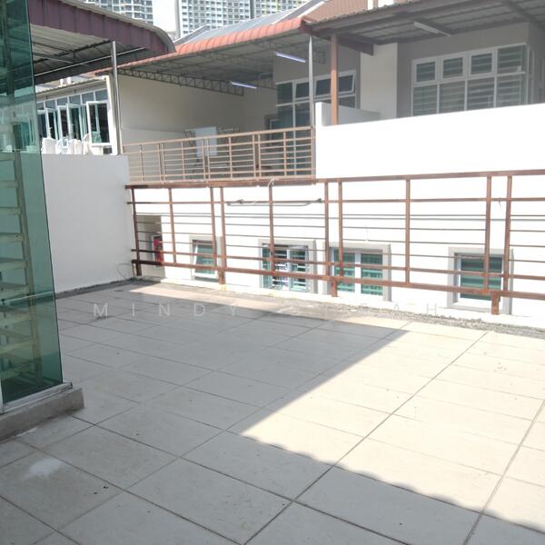 Mont Tierra Residence bayan lepas untuk Untuk Dijual - RM 850,000, Feb 2026 - Balcony  - PropertyGuru.com.my