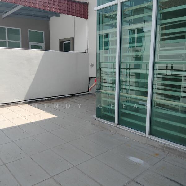 Mont Tierra Residence bayan lepas untuk Untuk Dijual - RM 850,000, Feb 2026 - Balcony  - PropertyGuru.com.my