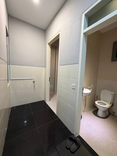 3-storey Terraced House for Sale in Cyberjaya (Selangor) - Najah Kadir - Bathroom - PropertyGuru.com.my