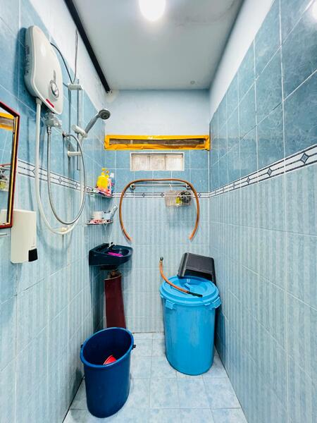 RENOVATED EXTENDED Double Storey Terrace Taman Selayang Indah untuk Untuk Dijual - RM 800,000, Feb 2026 - Bathroom - PropertyGuru.com.my