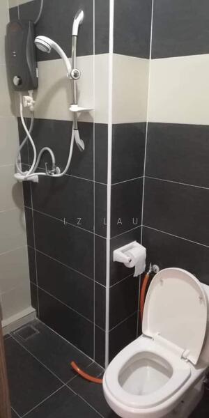 Service Residence for Rent at D'Secret Garden (Pangsapuri Kempas Indah) - LZ Lau - Bathroom - PropertyGuru.com.my