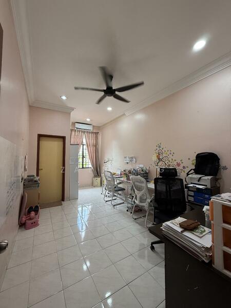 2-storey Terraced House for Sale in Teluk Pulai (Klang) - Zaena Ng - Study - PropertyGuru.com.my