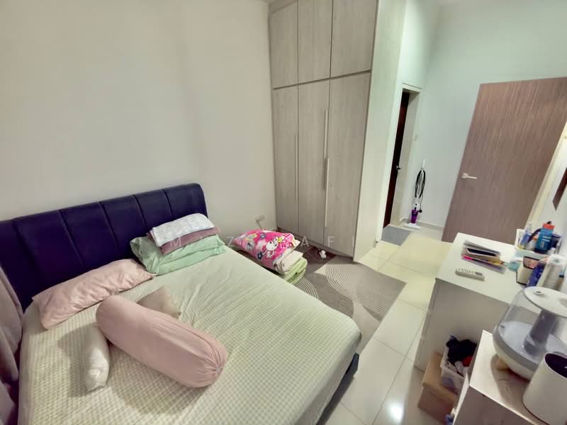 Service Residence for Sale at Seasons Garden Residences - Muz Hafiz - Bedroom - PropertyGuru.com.my
