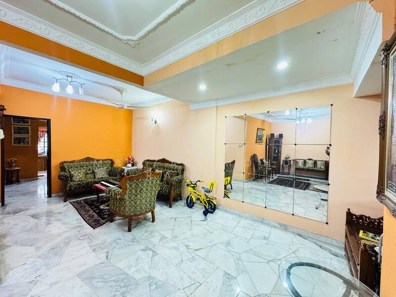 2-storey Terraced House for Sale in Usj 11 (Subang Jaya) - Mahzah Mohd Rapiee - Living Room - PropertyGuru.com.my
