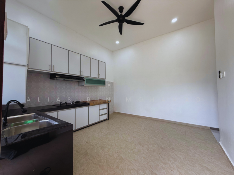 2 Unit Rumah Semi-D Setingkat di Kg. Alur Tuman, Marang, Terengganu berdekatan Pantai Kelulut untuk Untuk Dijual - RM 397,000, Mac 2026 - Kitchen - PropertyGuru.com.my