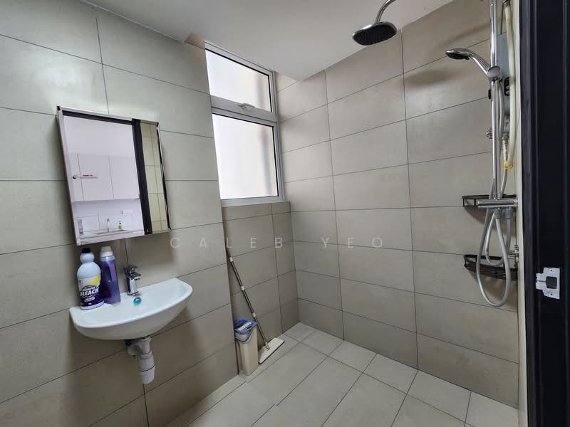 Servis Apartment untuk Disewa di Vista Tiara (MBW Bay) - Caleb Yeo - Bathroom - PropertyGuru.com.my