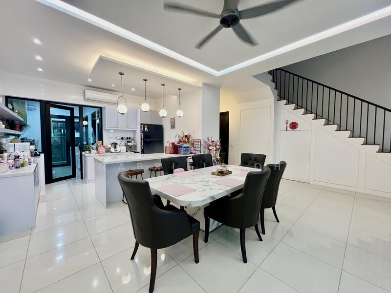3-storey Terraced House for Sale in Duta Villa (Setia Alam) - GABRIEL GOH - Kitchen - PropertyGuru.com.my