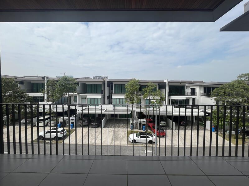 3-storey Terraced House for Sale in Duta Villa (Setia Alam) - GABRIEL GOH - Exterior - PropertyGuru.com.my