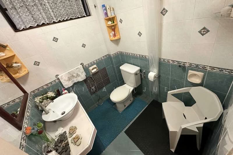 Seksyen 8 untuk Untuk Dijual - RM 2,150,000, Feb 2026 - Bathroom - PropertyGuru.com.my