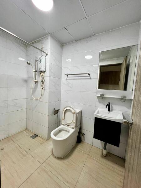 Service Residence for Sale at Country Garden Central Park - Jayden Neo - Bathroom - PropertyGuru.com.my