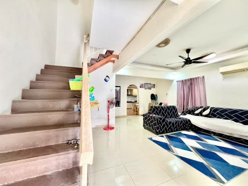 2-storey Terraced House for Sale in Jenjarom (Selangor) - Syukor Hartanah - Living Room - PropertyGuru.com.my
