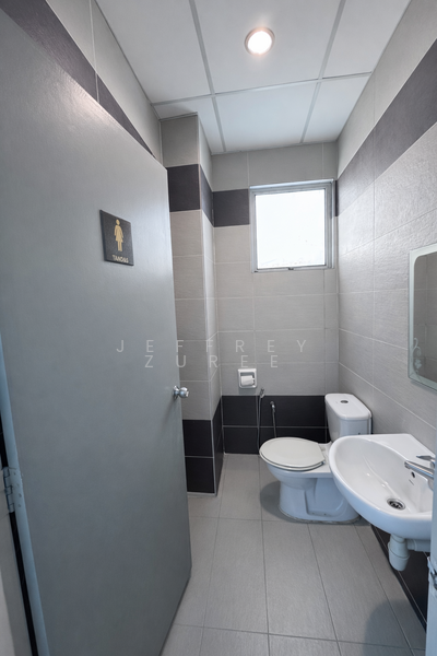 Detached Factory for Sale in Shah Alam (Selangor) - Jeffrey Zuree - Bathroom - PropertyGuru.com.my
