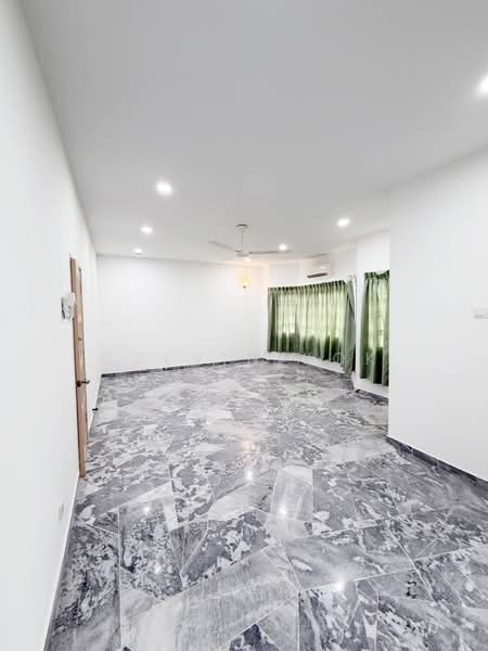 Taman Desa Mewah untuk Untuk Dijual - RM 898,000, Feb 2026 - Living Room - PropertyGuru.com.my