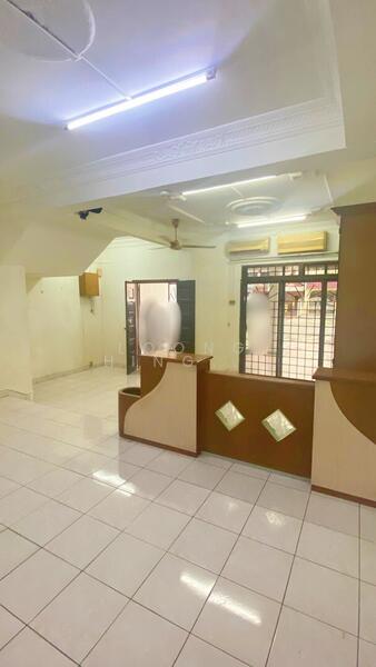 2-storey Terraced House for Sale in Taman Bukit Mewah (Tampoi) - Loong Hing Liong - Interior - PropertyGuru.com.my