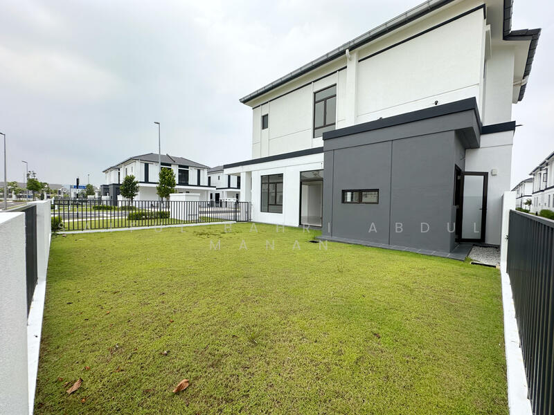 Rumah Teres 2 Tingkat untuk Dijual di Shah Alam (Selangor) - Saiful Bahri Abdul Manan - Exterior - PropertyGuru.com.my