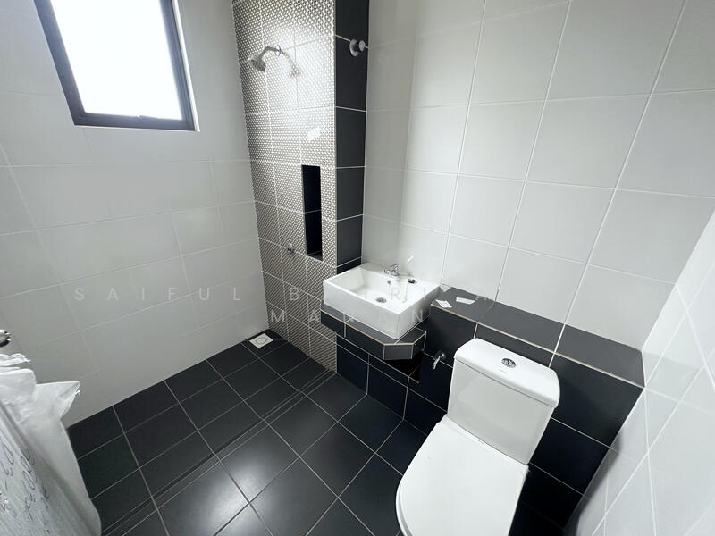 Rumah Teres 2 Tingkat untuk Dijual di Shah Alam (Selangor) - Saiful Bahri Abdul Manan - Bathroom - PropertyGuru.com.my