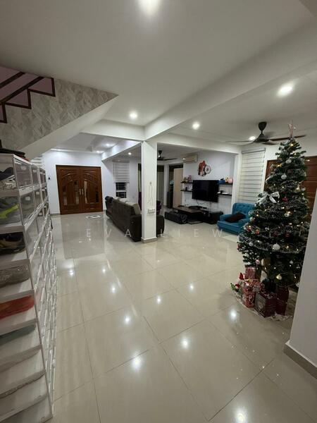 2-storey Terraced House for Rent in Jelutong (Penang) - Eva Liew - Living Room - PropertyGuru.com.my