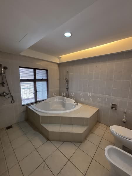 Condominium for Rent at Kiaramas Sutera - Lachman Mulchandani - Bathroom - PropertyGuru.com.my