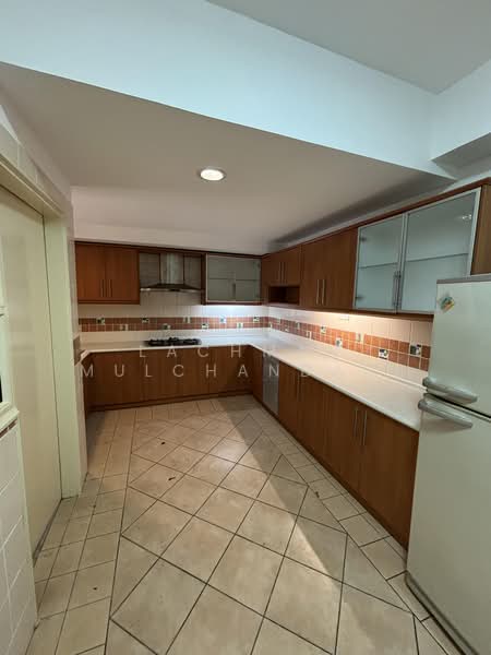 Condominium for Rent at Kiaramas Sutera - Lachman Mulchandani - Kitchen - PropertyGuru.com.my