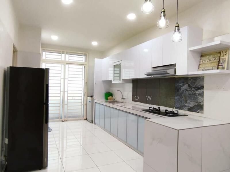 2-storey Terraced House for Rent in Gelang Patah (Johor) - Ann Khow - Kitchen - PropertyGuru.com.my