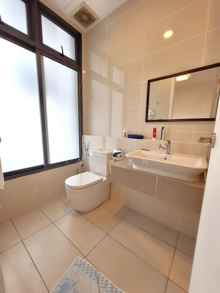 Waltz Residences untuk Untuk Dijual - RM 800,000, Feb 2026 - Bathroom - PropertyGuru.com.my