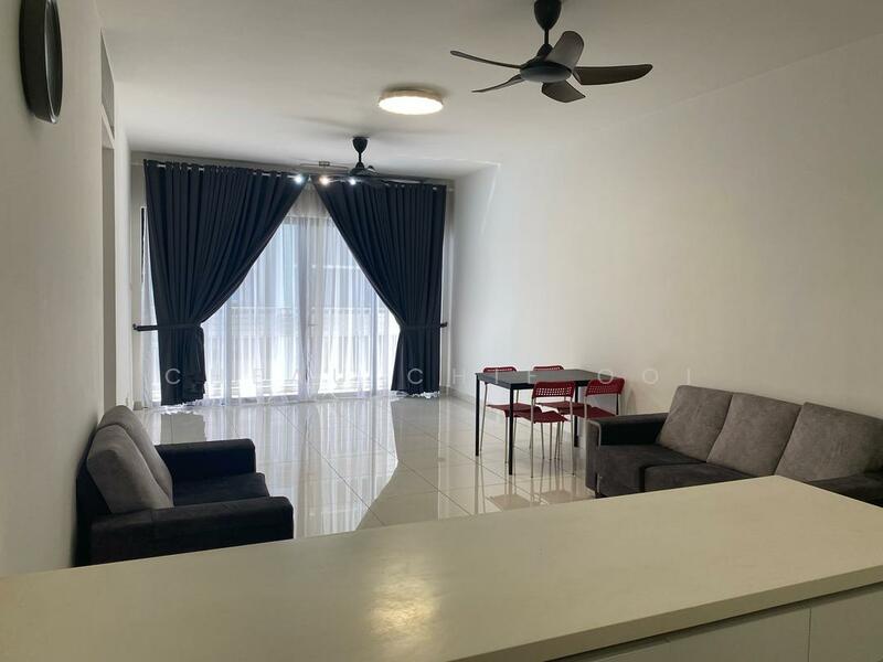 Vertu Resort untuk Untuk Disewa - RM 2,200 /bulan, Mac 2026 - Living Room - PropertyGuru.com.my