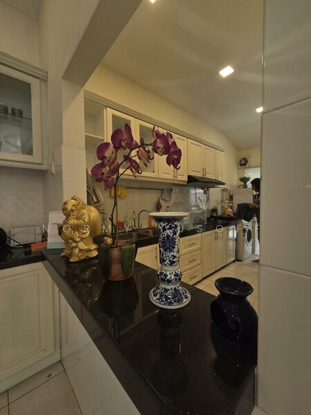 Glenmarie Cove untuk Untuk Dijual - RM 1,190,000, Mac 2026 - Kitchen - PropertyGuru.com.my
