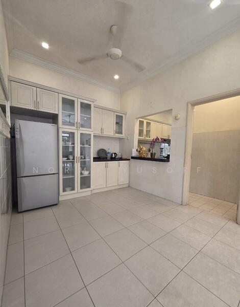 Glenmarie Cove untuk Untuk Dijual - RM 1,190,000, Mac 2026 - Kitchen - PropertyGuru.com.my