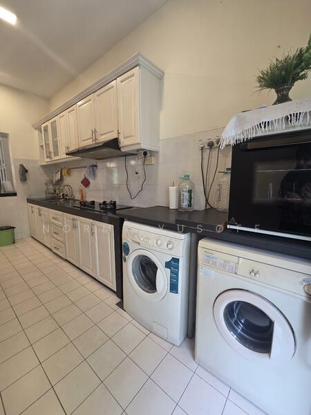 Glenmarie Cove untuk Untuk Dijual - RM 1,190,000, Mac 2026 - Kitchen - PropertyGuru.com.my