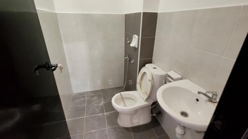 Taman Pulai Indah untuk Untuk Dijual - RM 510,000, Feb 2026 - Bathroom - PropertyGuru.com.my
