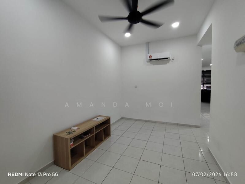 Taman Pasir Putih untuk Untuk Disewa - RM 1,300 /bulan, Feb 2026 - Living Room - PropertyGuru.com.my