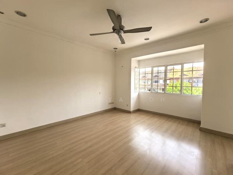 2-storey Terraced House for Sale in Kota Kemuning (Shah Alam) - Lily Yap DH - Living Room - PropertyGuru.com.my