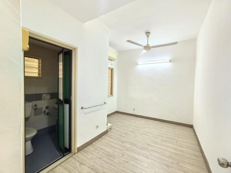 2-storey Terraced House for Sale in Kota Kemuning (Shah Alam) - Lily Yap DH - Bathroom - PropertyGuru.com.my