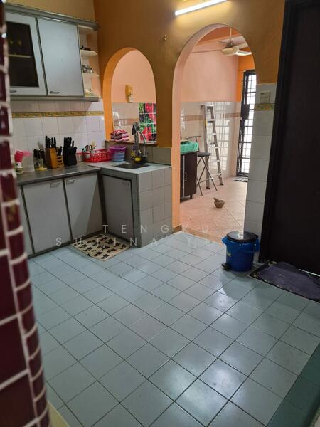 2-storey Terraced House for Sale in Subang Jaya (Selangor) - Tengku Sutina Tengku Baharuddin - Kitchen - PropertyGuru.com.my
