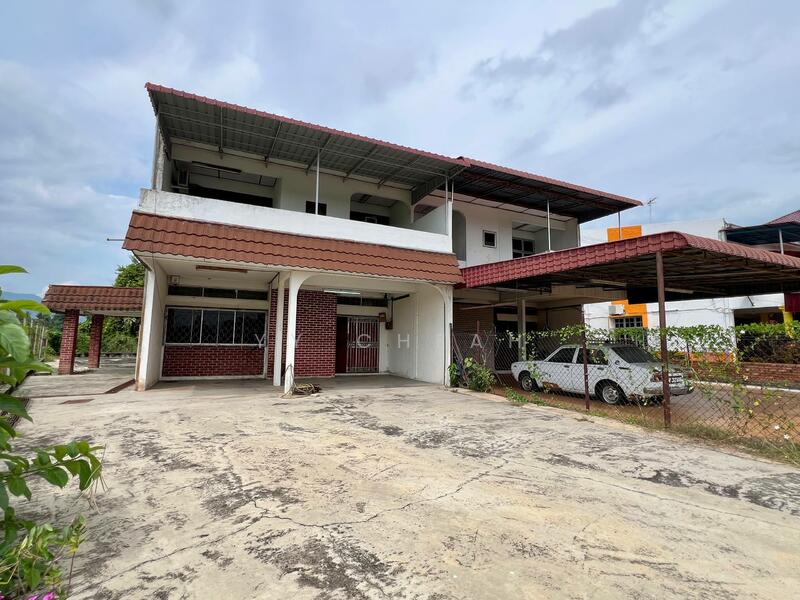 Semi-Detached House for Sale in Taman Batu Emas (Kuala Kangsar) - YY Cheah - Exterior - PropertyGuru.com.my
