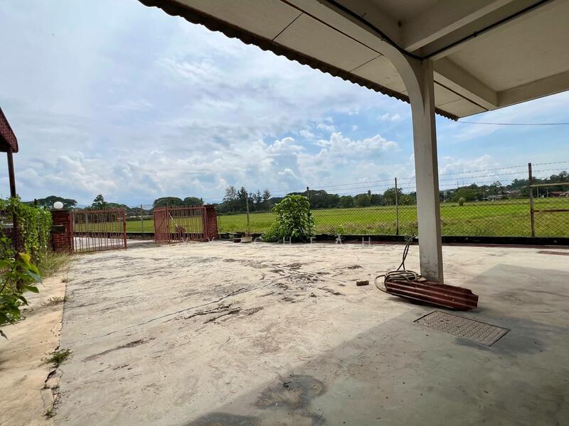 Semi-Detached House for Sale in Taman Batu Emas (Kuala Kangsar) - YY Cheah - Exterior - PropertyGuru.com.my