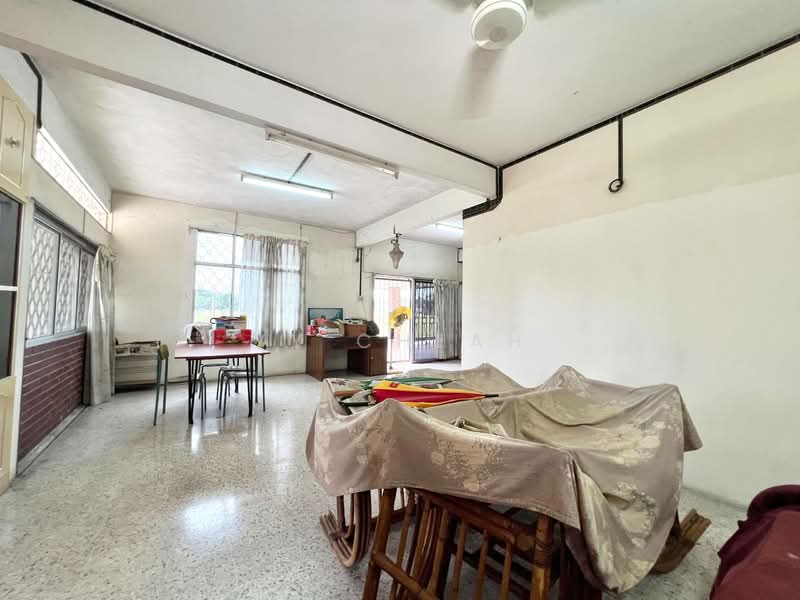 Semi-Detached House for Sale in Taman Batu Emas (Kuala Kangsar) - YY Cheah - Interior - PropertyGuru.com.my