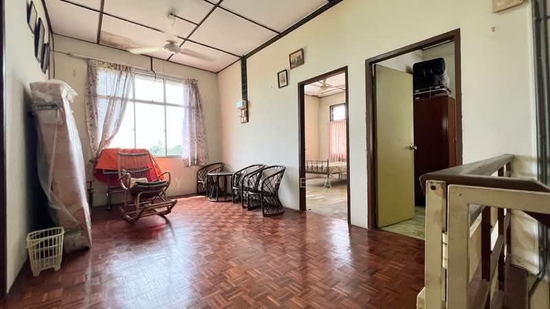Semi-Detached House for Sale in Taman Batu Emas (Kuala Kangsar) - YY Cheah - Living Room - PropertyGuru.com.my