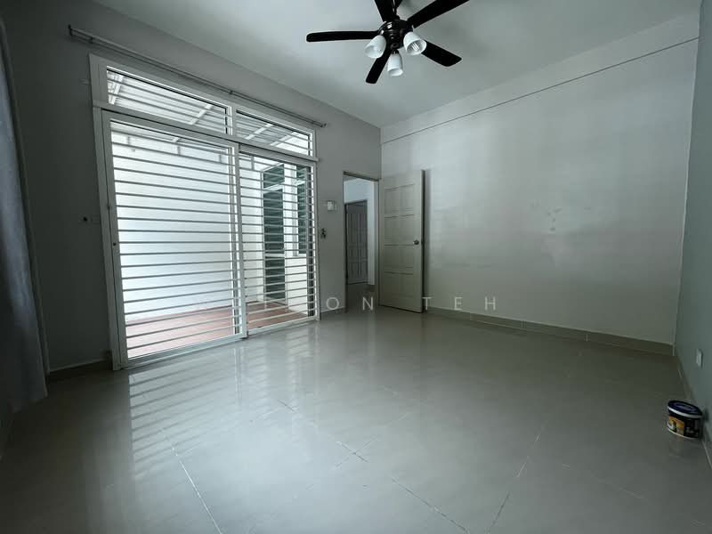 3-storey Terraced House for Rent in Tanjung Bungah (Penang) - Welson Teh - Living Room - PropertyGuru.com.my