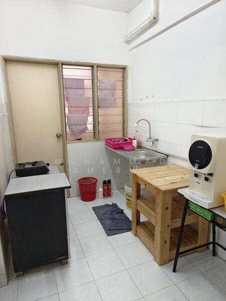 Apartment for Rent at Taman Langat Murni Apartment - Muhammad Amerul - Kitchen - PropertyGuru.com.my