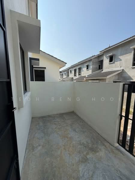 2-storey Terraced House for Sale in Simpang Pulai (Perak) - Oscar Teoh - Exterior - PropertyGuru.com.my