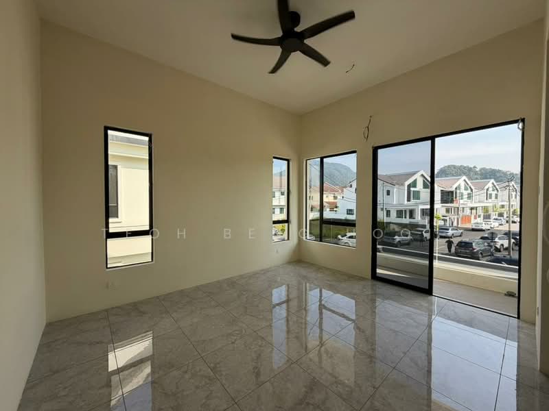 2-storey Terraced House for Sale in Simpang Pulai (Perak) - Oscar Teoh - Living Room - PropertyGuru.com.my
