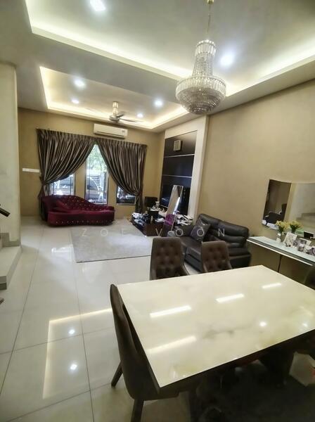 Taman Mount Austin untuk Untuk Dijual - RM 800,000, Feb 2026 - Living Room - PropertyGuru.com.my