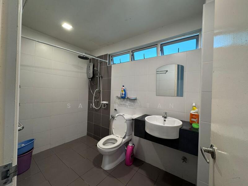 Apartment for Sale at Idaman Residence - Sandra Tan - Bathroom - PropertyGuru.com.my