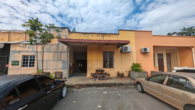 Shop for Sale in Taman Iks Pkns Seksyen 9 (Bangi) - Mahafiz . - Exterior - PropertyGuru.com.my