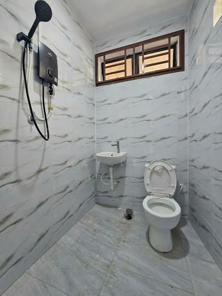 2-storey Terraced House for Sale in Taman Johor Jaya (Johor Bahru) - May Lee - Bathroom - PropertyGuru.com.my