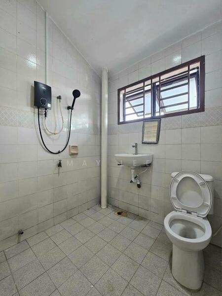 2-storey Terraced House for Sale in Taman Johor Jaya (Johor Bahru) - May Lee - Bathroom - PropertyGuru.com.my